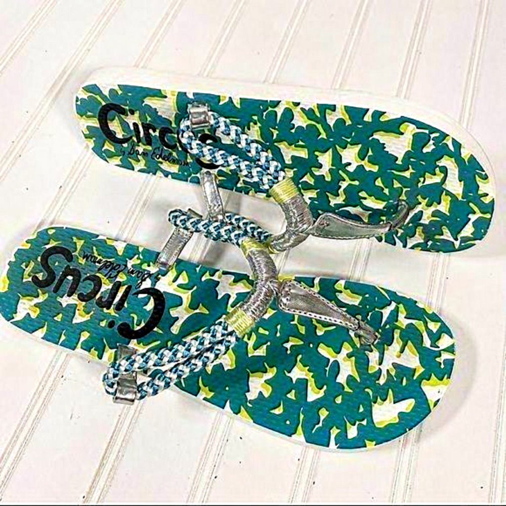 CIRCUS Sam Edelman‎ Mott Flip Flops Size 9M Sandals Green Silver